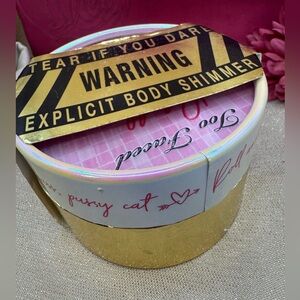 Too faced ‘pat the puss’ kissable body shimmer